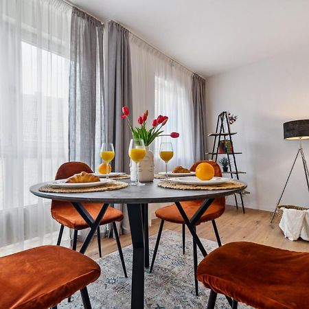 Comfort Apartment - Self-Check-In - 2 Schlafzimmer - Bis 5 Pers - Zentrumnah - Parkplatz - Wifi - Balkon Neunkirchen  Exterior foto